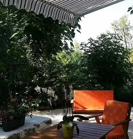 D'hotes En Vallee Du Lot Bed & Breakfast